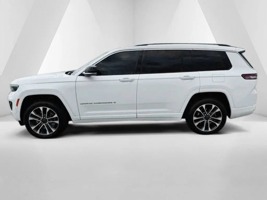 Used 2024 Jeep Grand Cherokee L Overland w/ Trailer Tow Package AWD/4WD image 4