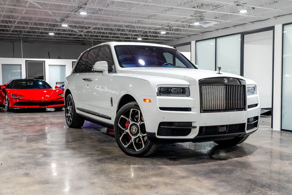 Used 2022 Rolls-Royce Cullinan Black Badge AWD/4WD image 8