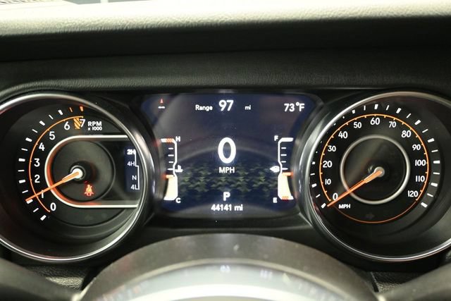 Used 2023 Jeep Wrangler Unlimited Sahara w/ Cold Weather Group AWD/4WD image 28
