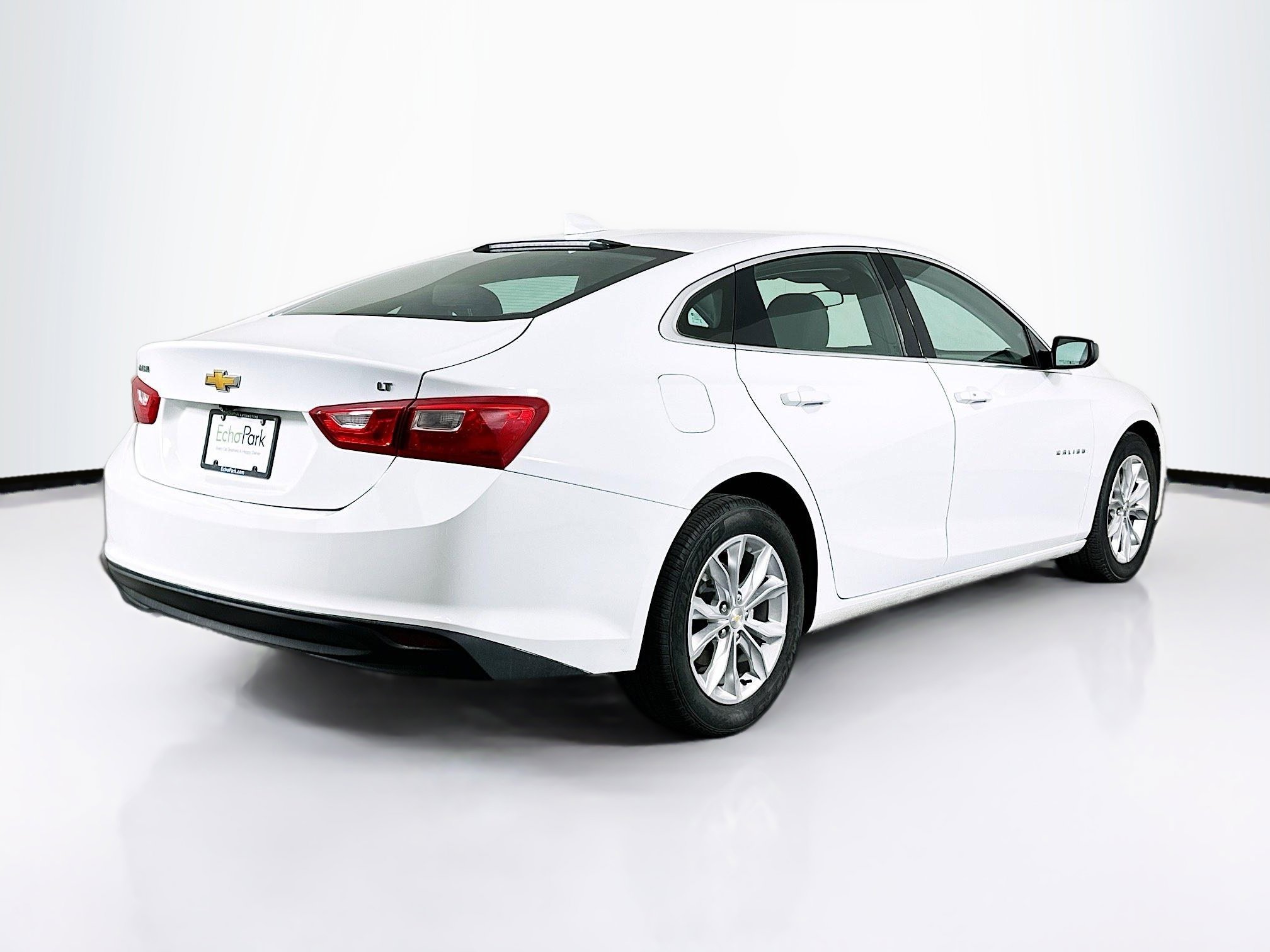 Used 2023 Chevrolet Malibu LT image 9