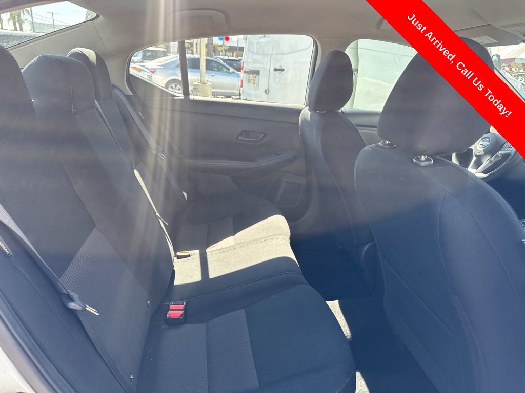 Used 2024 Nissan Sentra SV FWD image 9
