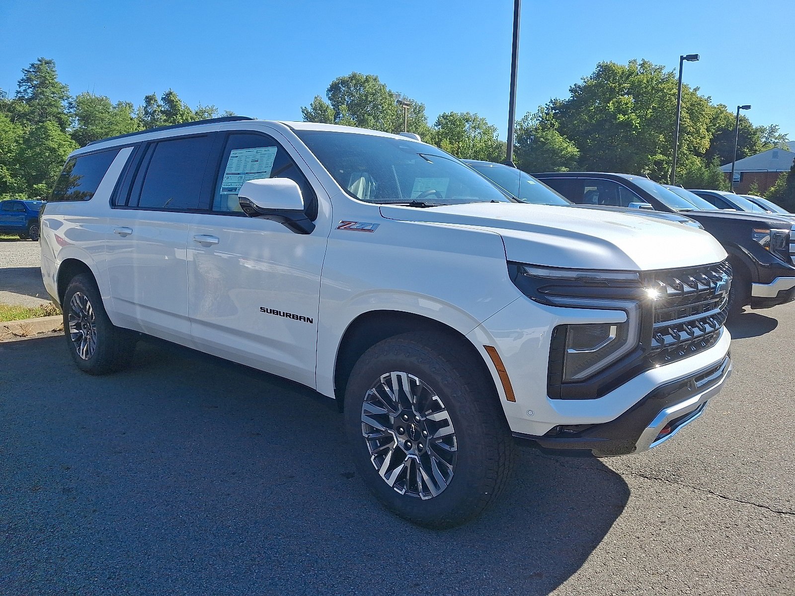 New 2025 Chevrolet Suburban Z71 w/ Z71 Off-Road Package