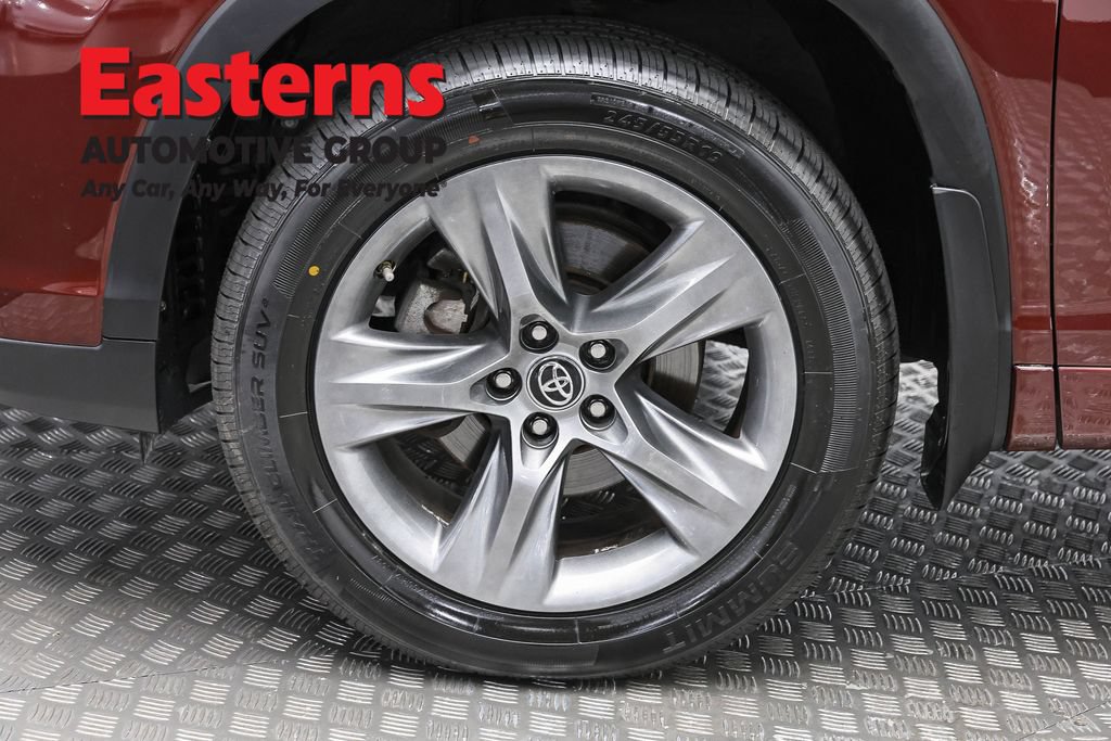 Used 2019 Toyota Highlander Limited Platinum AWD/4WD image 37
