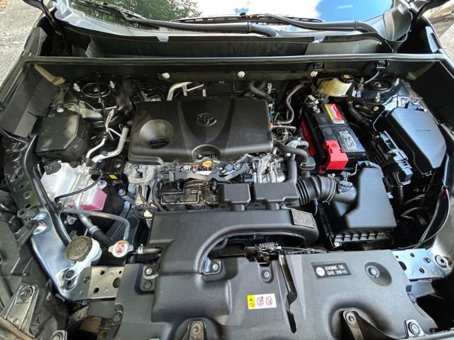 Used 2020 Toyota RAV4 XLE image 41