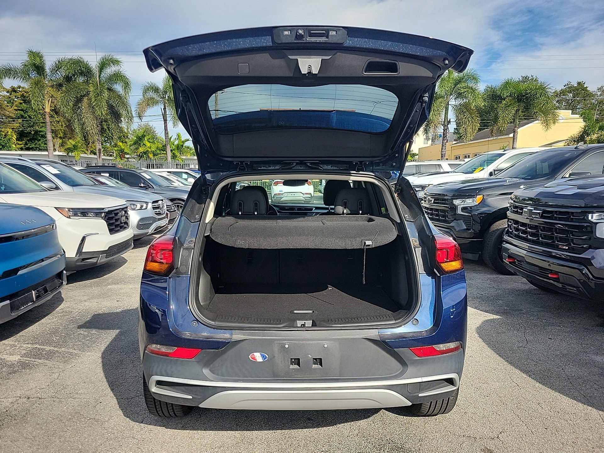 Used 2023 Buick Encore GX Preferred w/ Cold Weather Comfort Package image 41