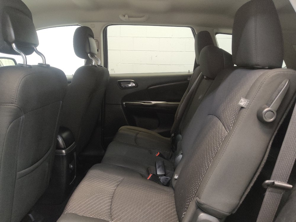 Used 2019 Dodge Journey SE FWD image 18