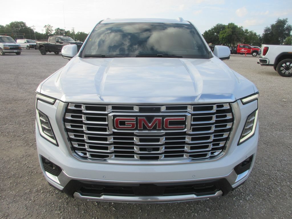 New 2026 GMC Yukon Denali w/ Denali Reserve Package AWD/4WD image 10