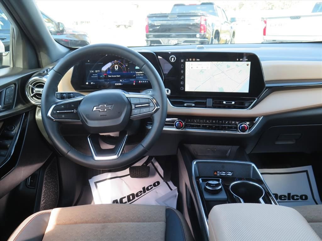 Used 2025 Chevrolet Equinox ACTIV w/ Safety and Technology Package image 15