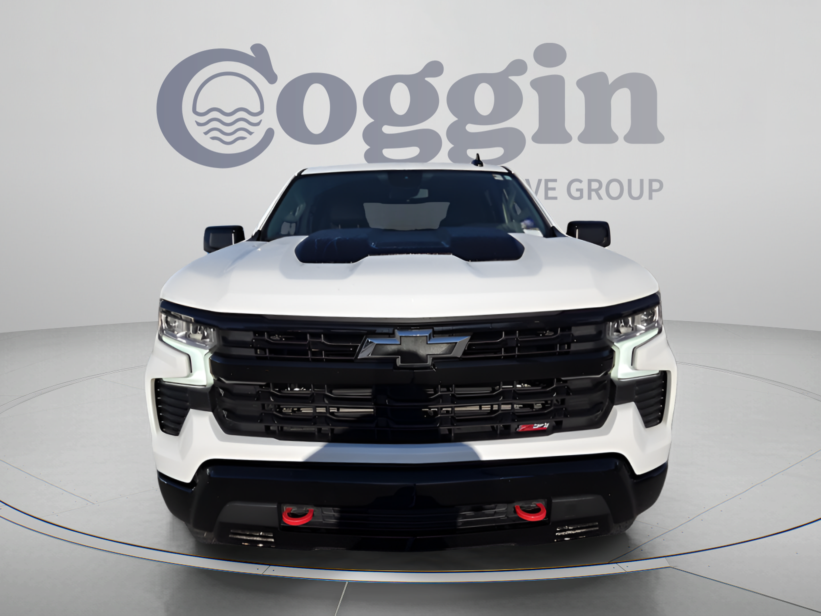 Used 2025 Chevrolet Silverado 1500 LT Trail Boss w/ Convenience Package II AWD/4WD image 8