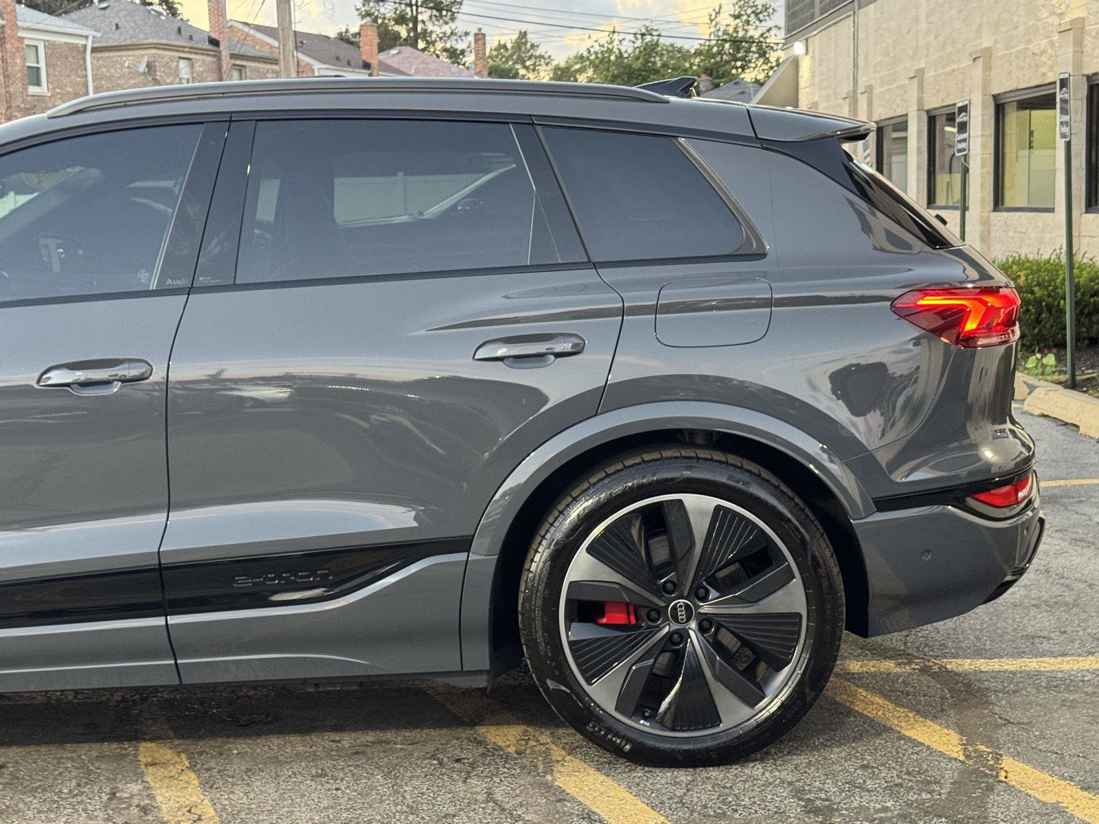 Used 2025 Audi SQ6 e-tron Prestige w/ Black Edition One AWD/4WD image 6