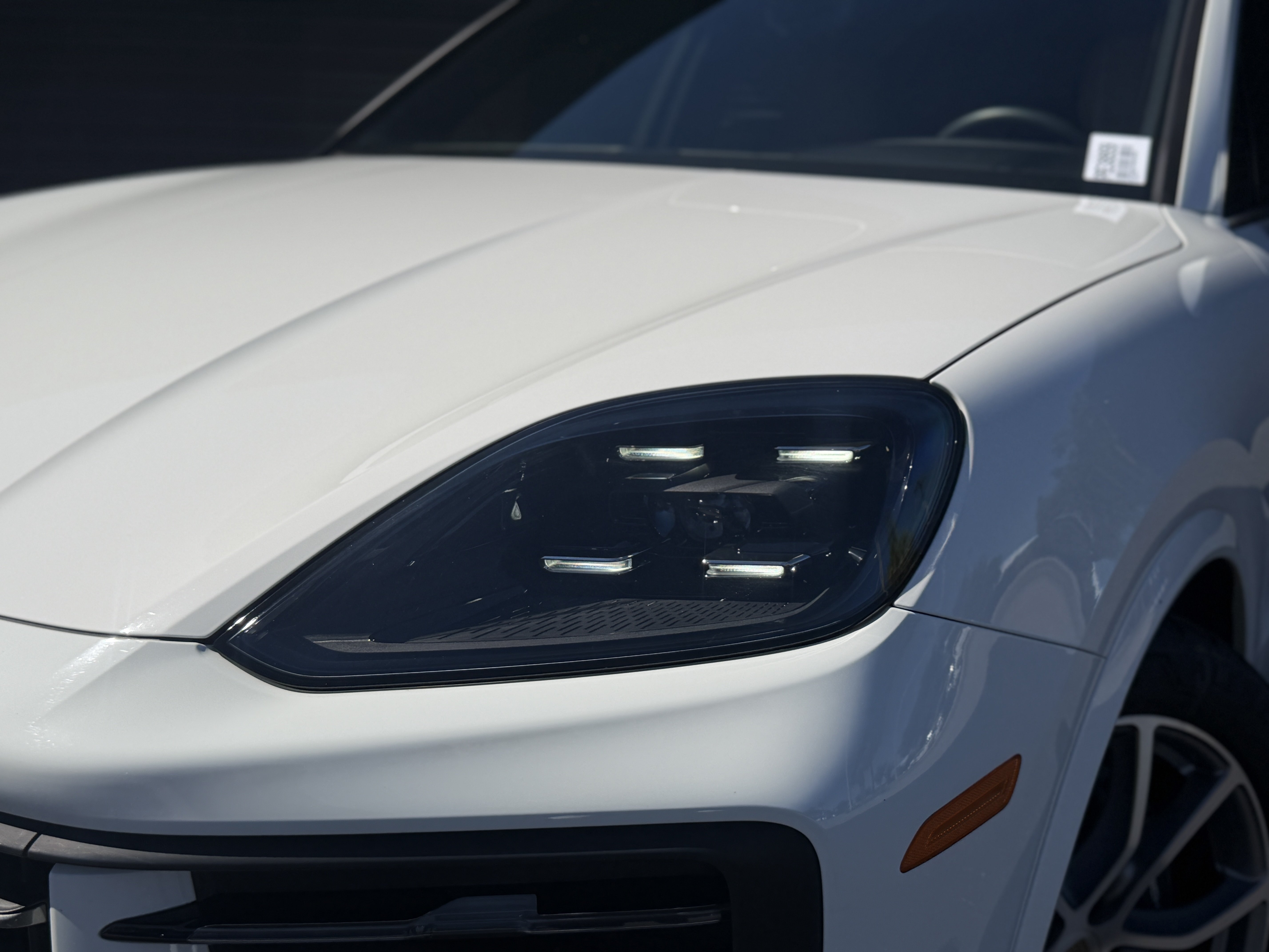 Certified 2025 Porsche Cayenne AWD/4WD image 6