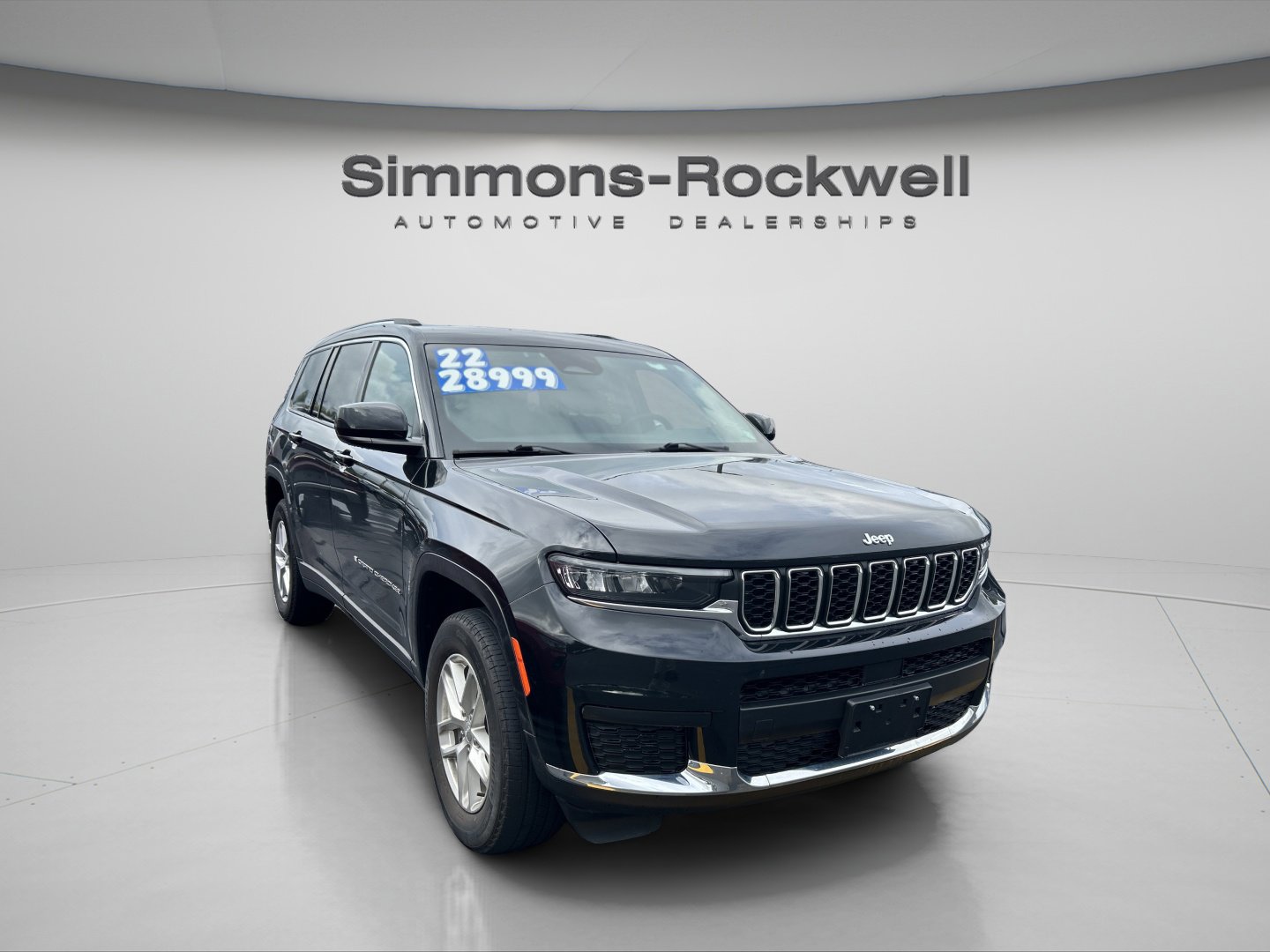 Used 2022 Jeep Grand Cherokee L Laredo w/ Luxury Tech Group I image 3