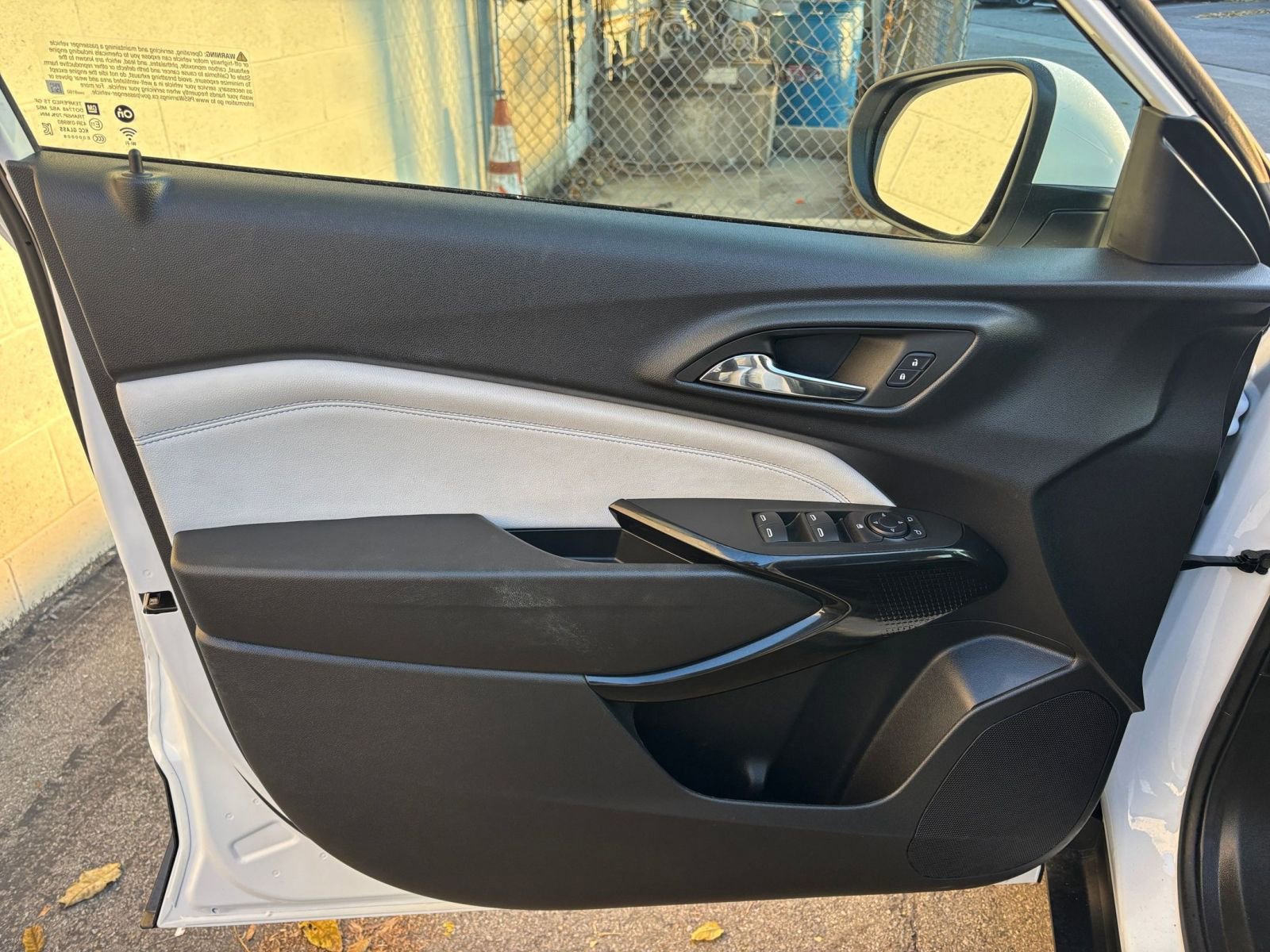 Used 2025 Chevrolet Trax LT image 20