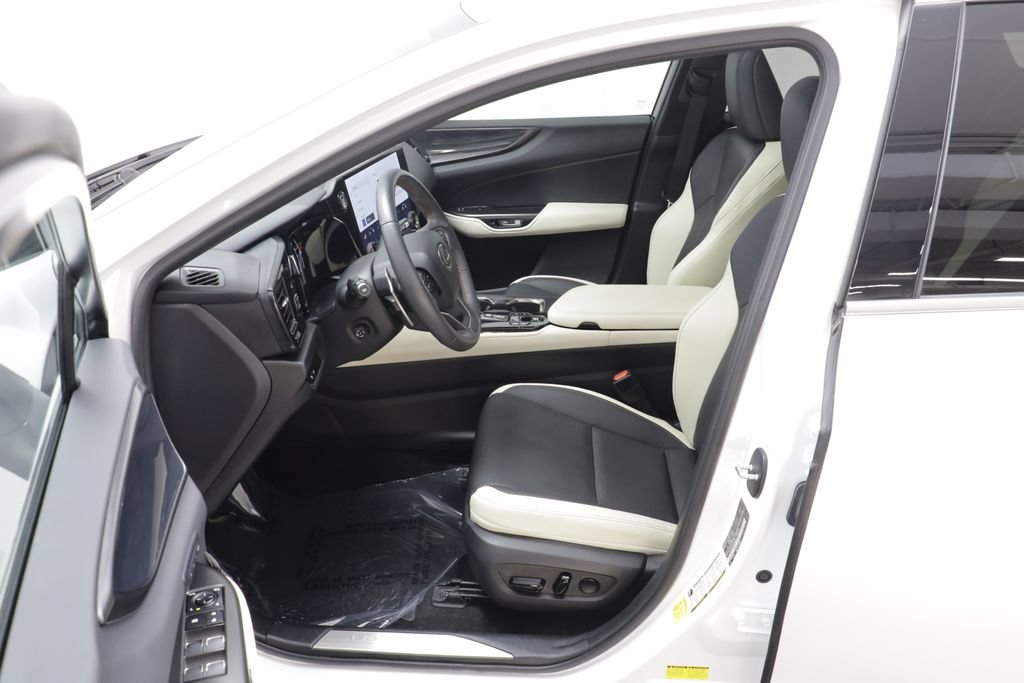 Used 2022 Lexus NX 250 AWD image 6