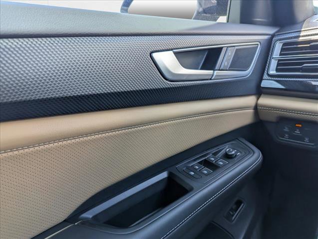 New 2026 Volkswagen Atlas Cross Sport SEL R-Line image 9