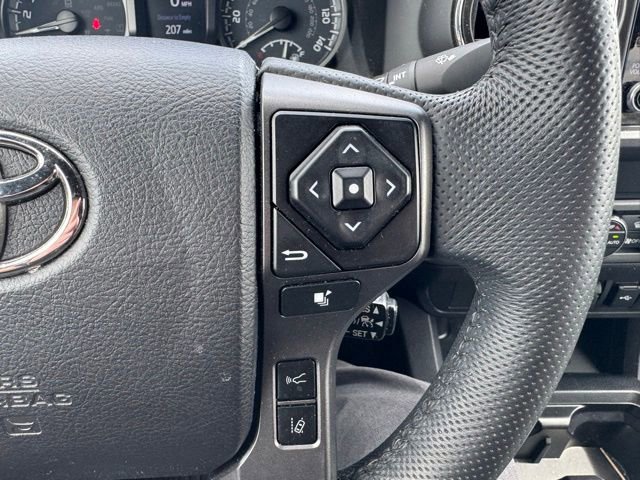 Used 2021 Toyota Tacoma TRD Sport image 17