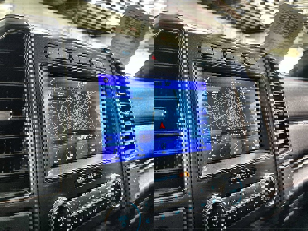 Used 2021 Ford Expedition Limited image 30