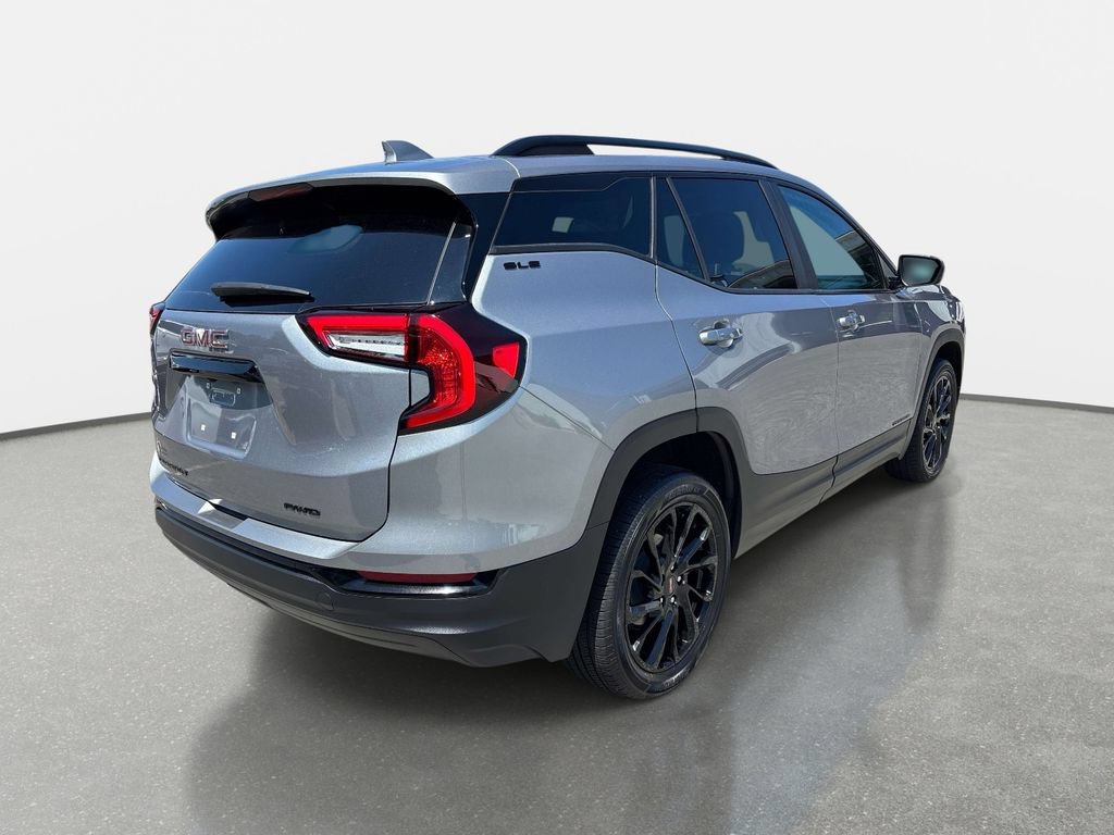 Used 2024 GMC Terrain SLE w/ Driver Convenience Package AWD/4WD image 4