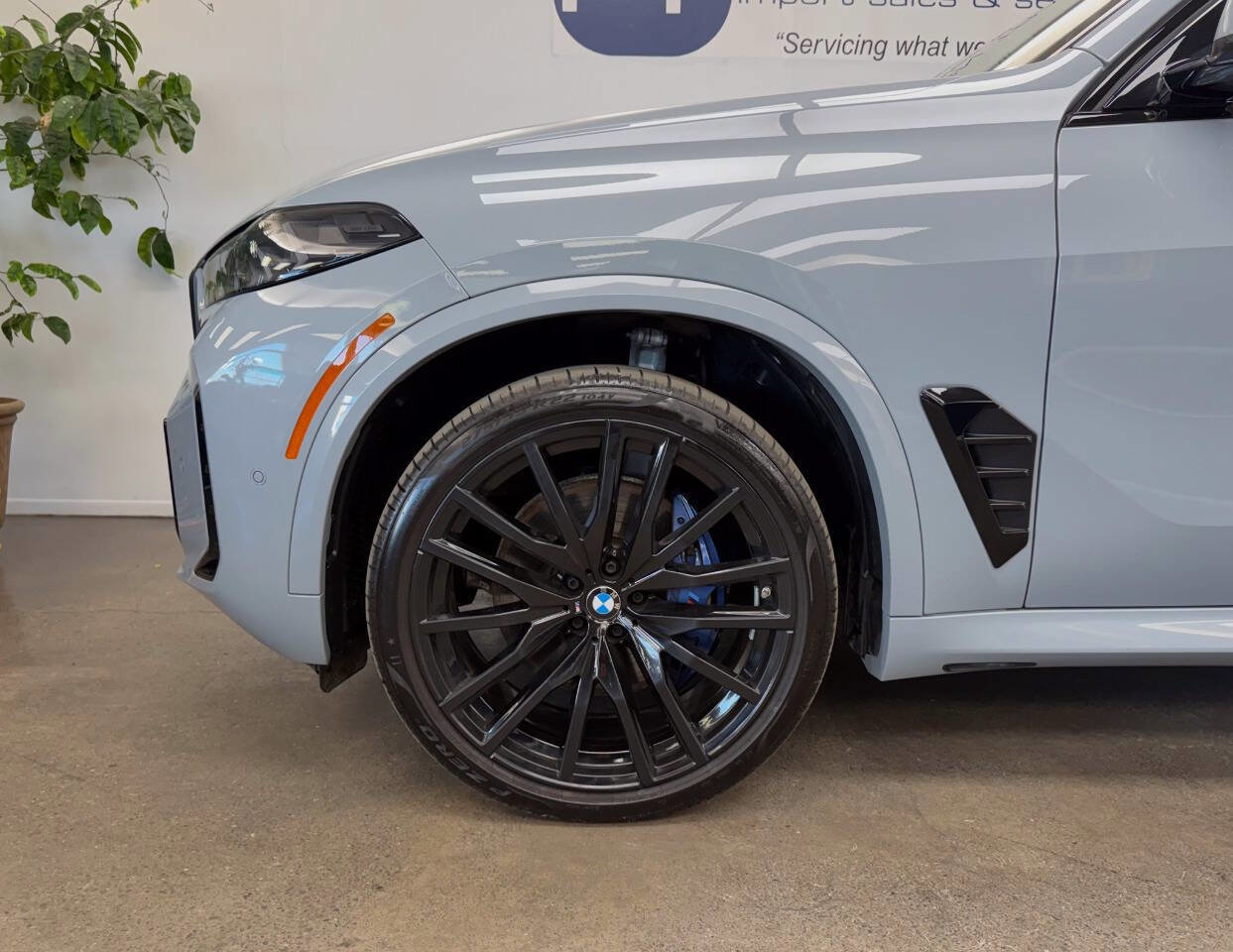 Used 2025 BMW X5 xDrive40i w/ M Sport Package image 7