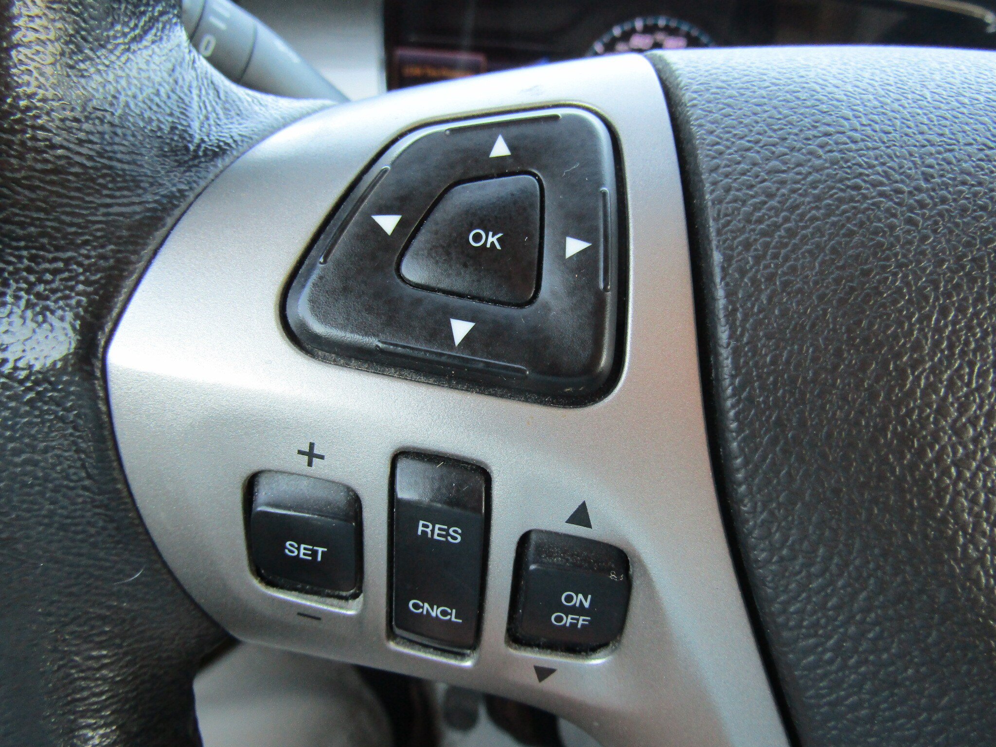 Used 2013 Ford Taurus SEL FWD image 24