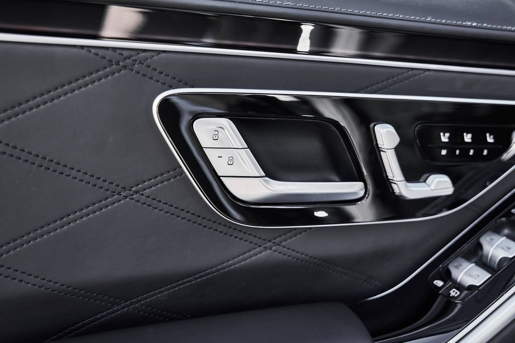 Used 2023 Mercedes-Benz Maybach S 680 4MATIC image 35