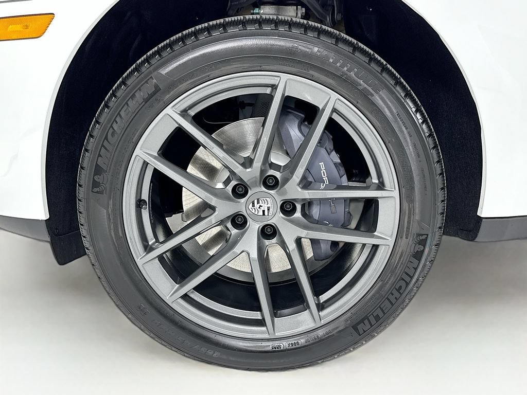 New 2026 Porsche Macan Turbo AWD/4WD image 34