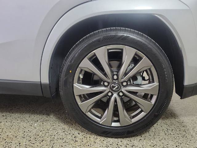 Used 2023 Lexus UX 250h F Sport FWD image 9