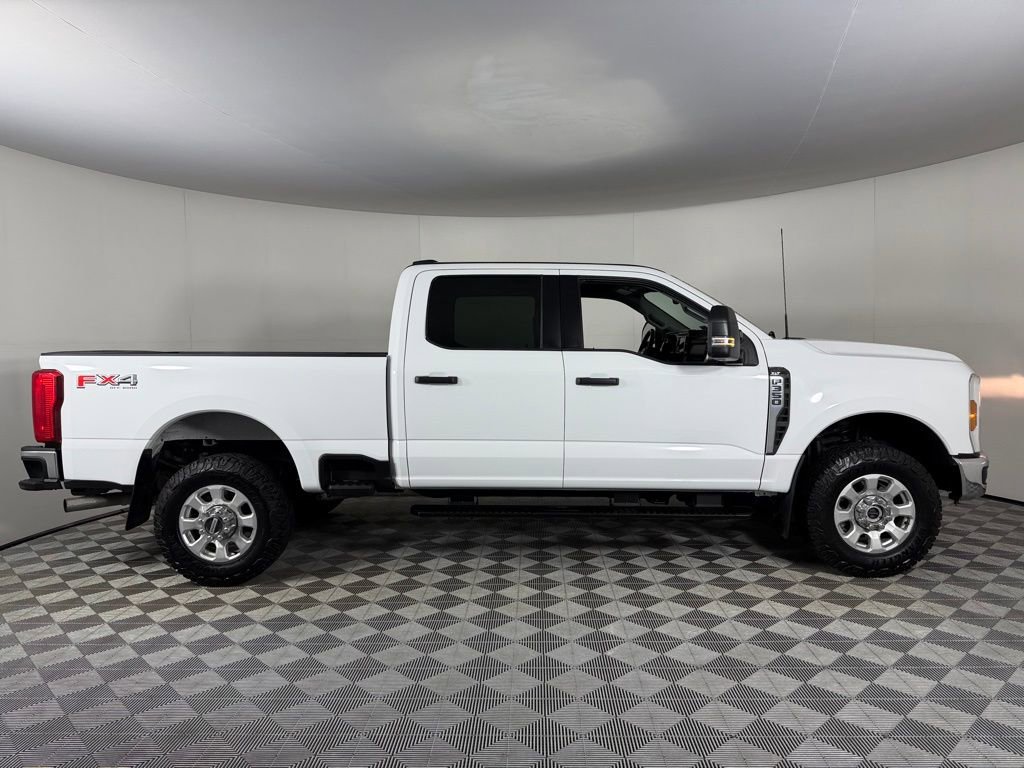 Used 2024 Ford F350 XLT w/ FX4 Off-Road Package image 5