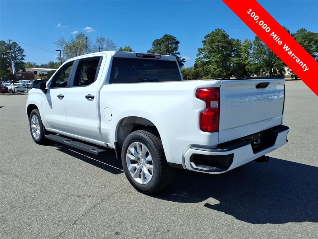 Used 2023 Chevrolet Silverado 1500 Custom image 3