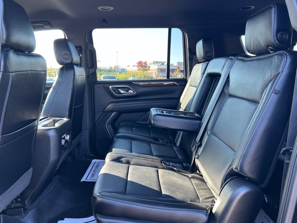 Used 2023 GMC Yukon XL SLE AWD/4WD image 19