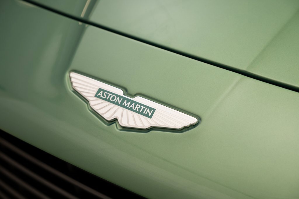 Used 2025 Aston Martin Vanquish image 14