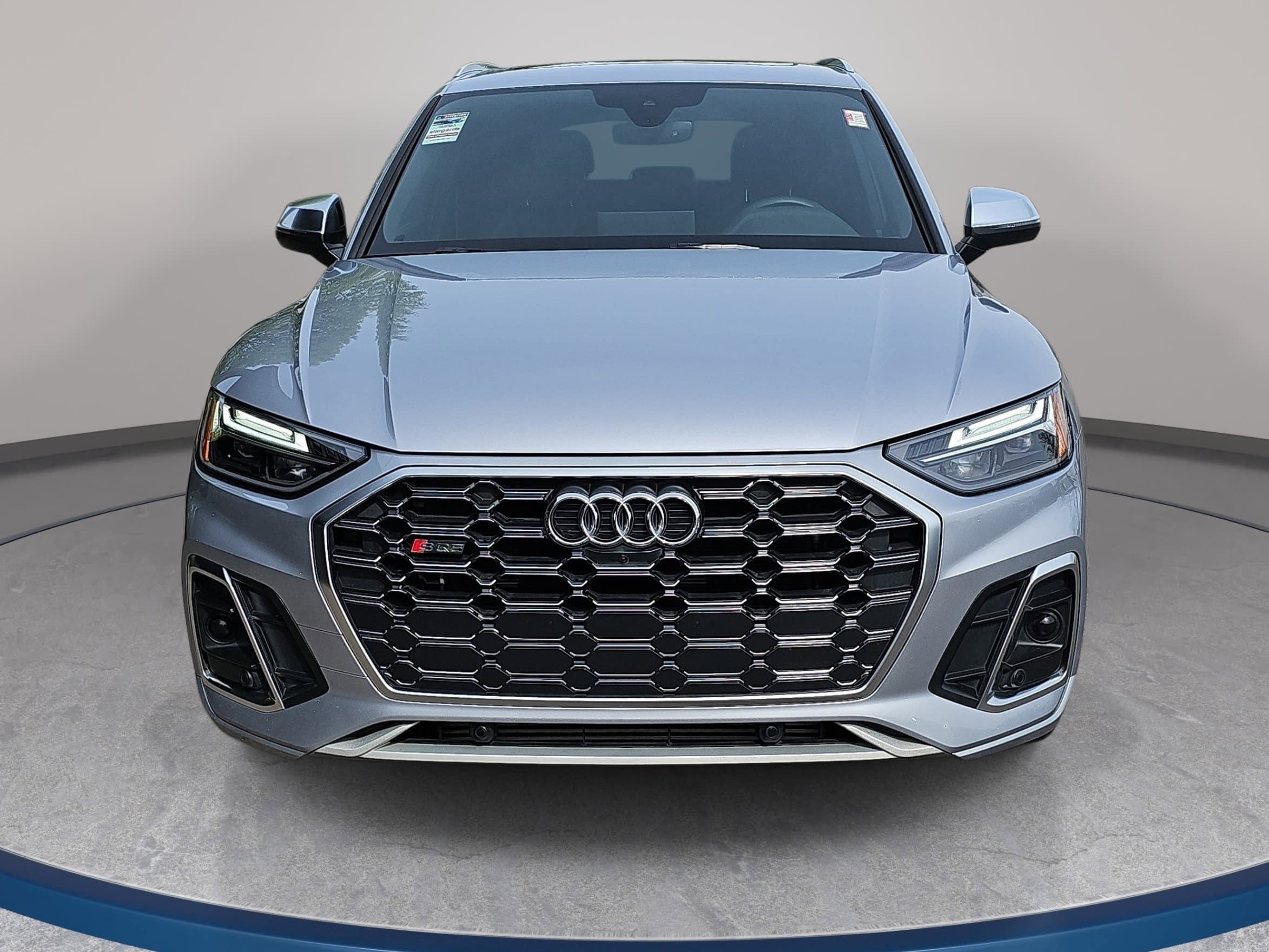 Used 2023 Audi SQ5 Premium Plus w/ Premium Plus Package AWD/4WD image 2