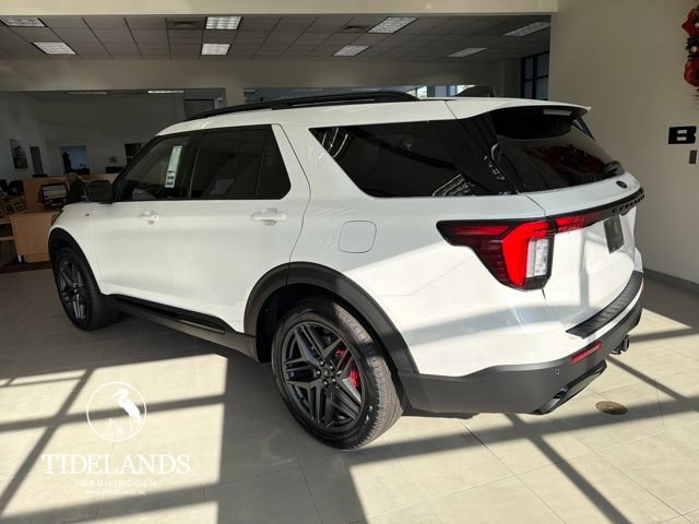 New 2026 Ford Explorer ST-Line w/ ST-Line Street Pack RWD image 6