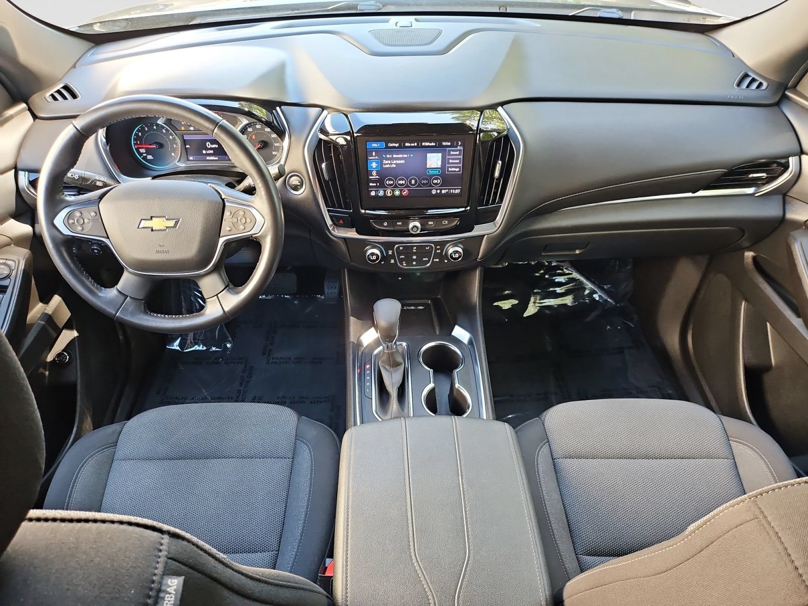 Used 2022 Chevrolet Traverse LT FWD image 17