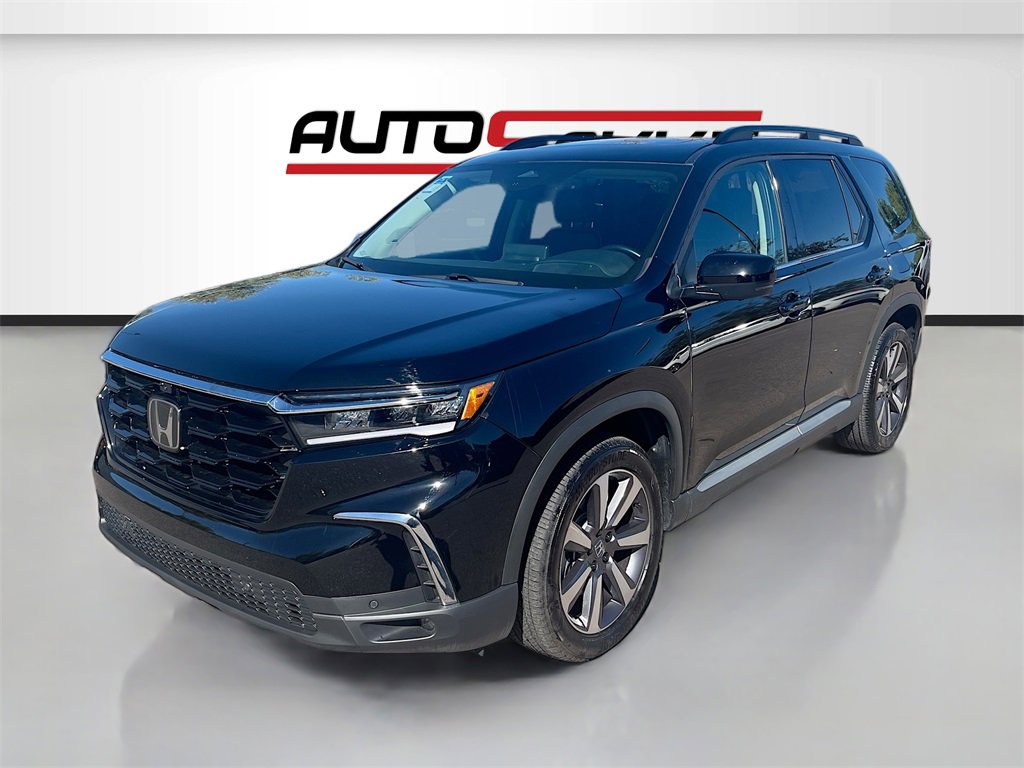 Used 2025 Honda Pilot Elite image 3