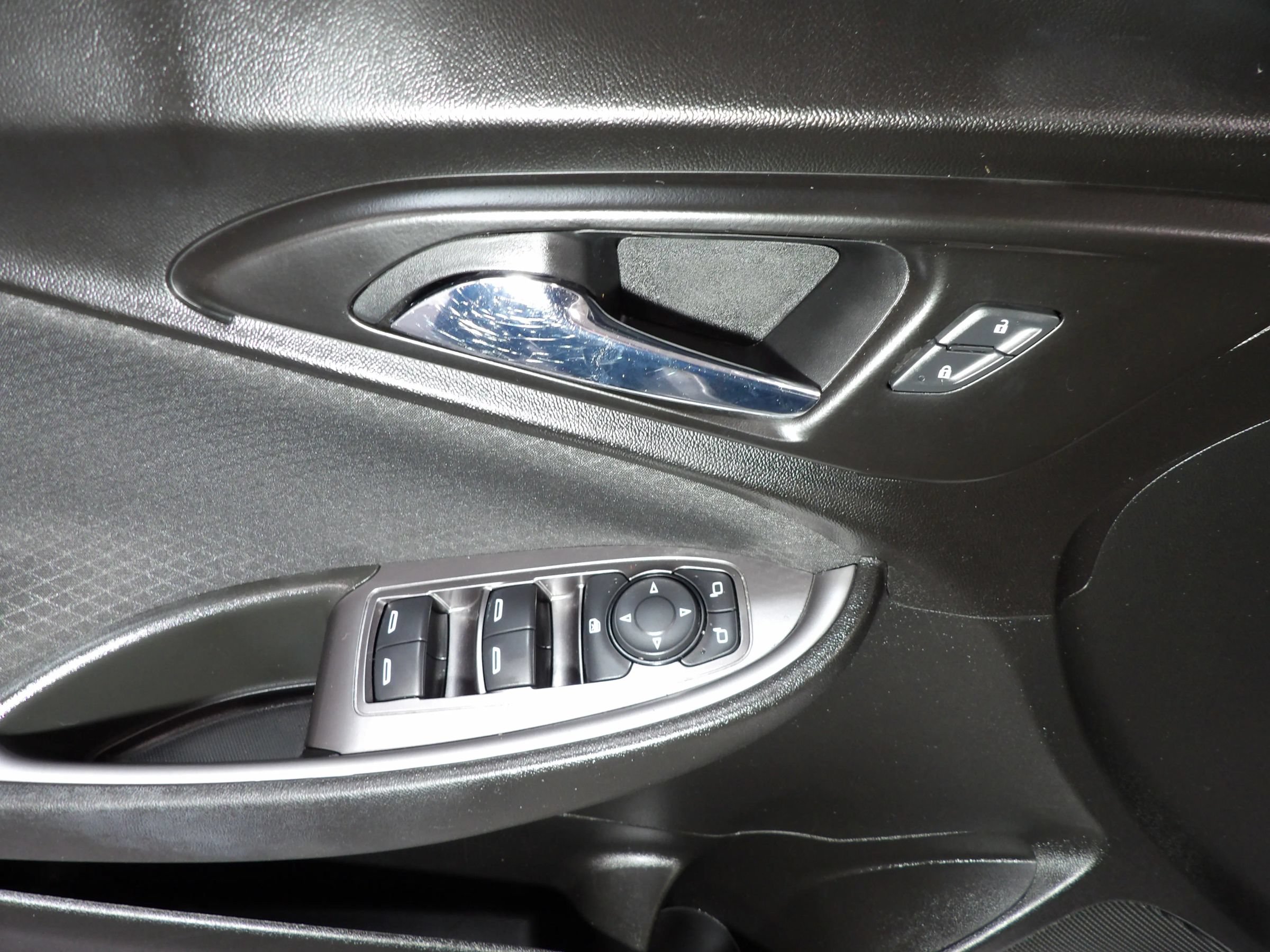 Used 2020 Chevrolet Malibu LS FWD image 8