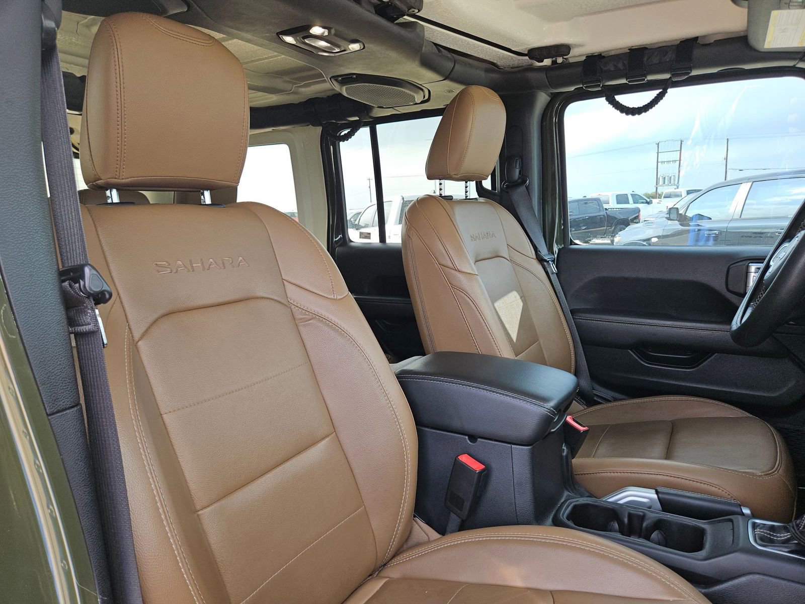 Used 2021 Jeep Wrangler Unlimited Sahara AWD/4WD image 28