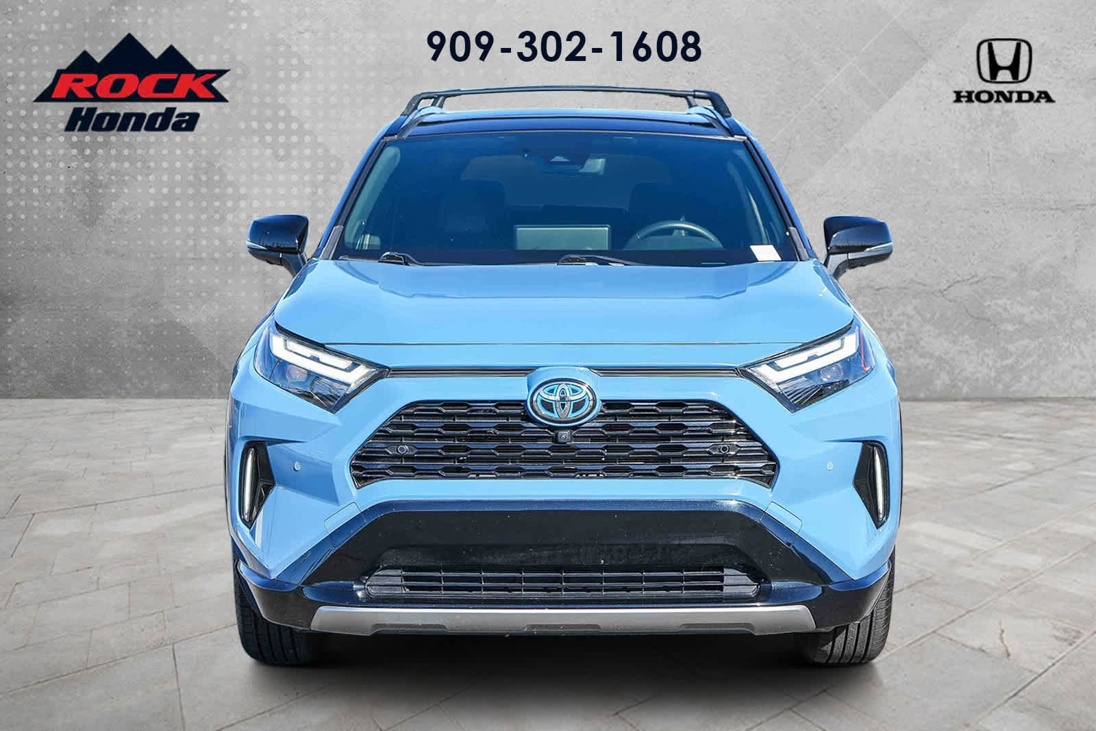 Used 2024 Toyota RAV4 XSE w/ Advanced Technology Package image 2