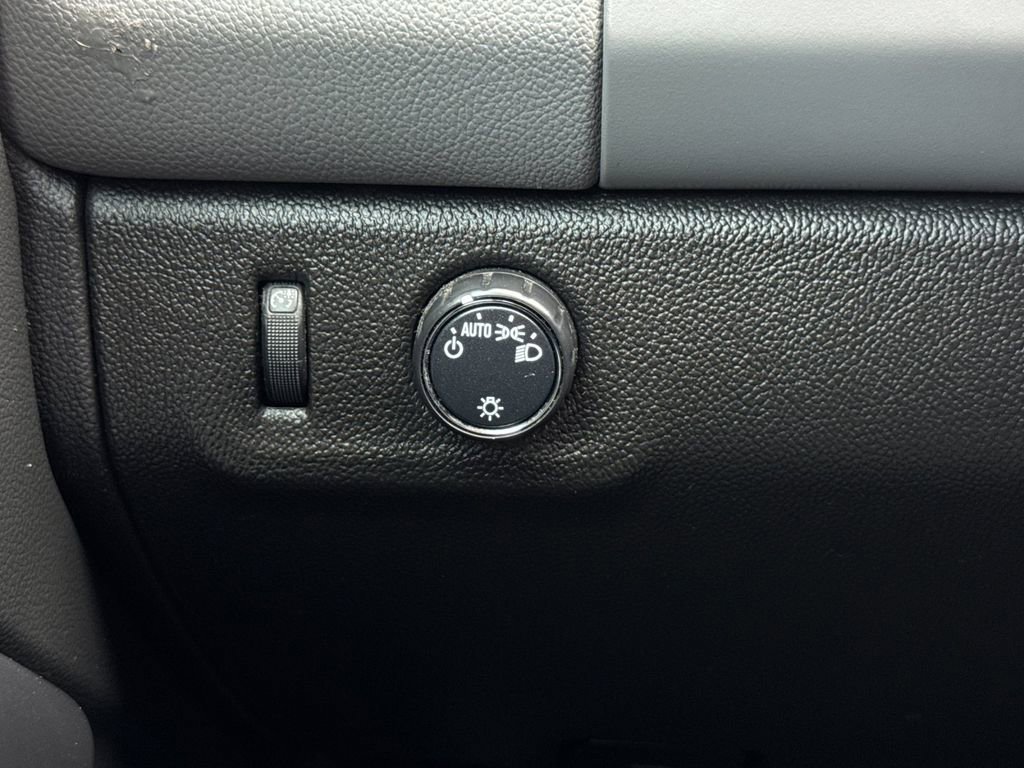 Used 2020 Chevrolet Colorado W/T w/ WT Convenience Package image 27