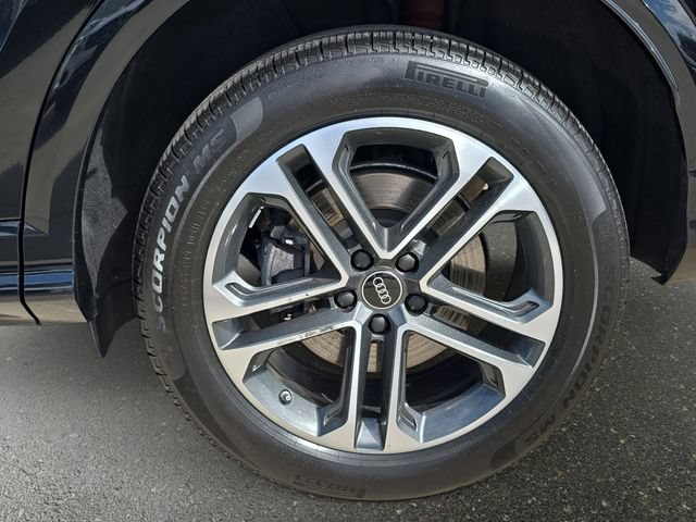 Used 2025 Audi Q5 Premium w/ Convenience Package AWD/4WD image 37