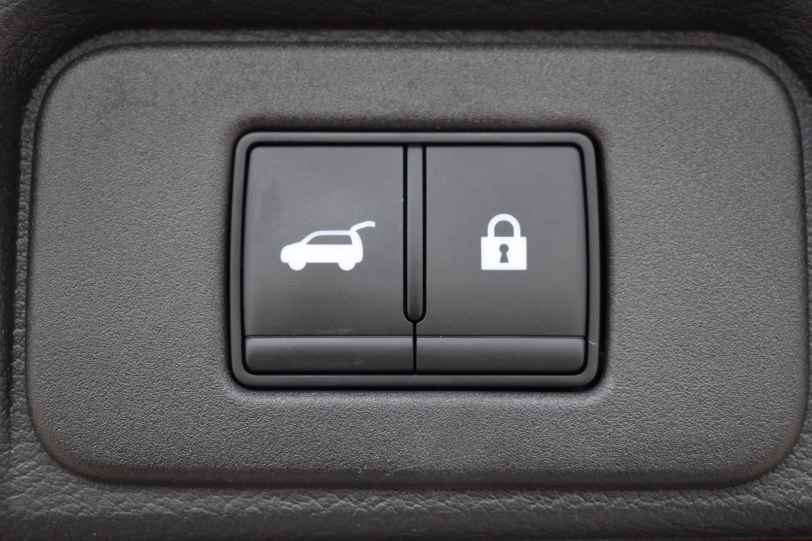 Used 2023 Nissan Rogue SL image 19