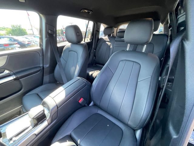 Used 2023 Mercedes-Benz GLB 250 4MATIC w/ Premium Package image 17