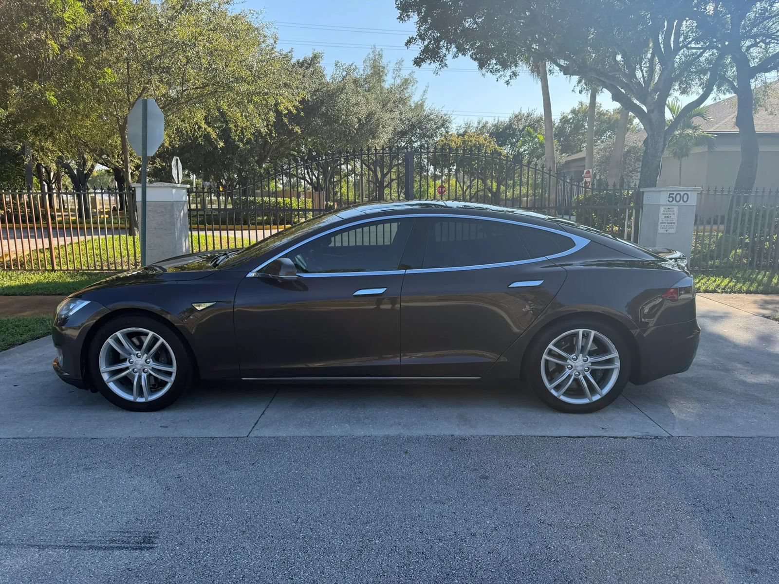 Used 2013 Tesla Model S RWD image 19