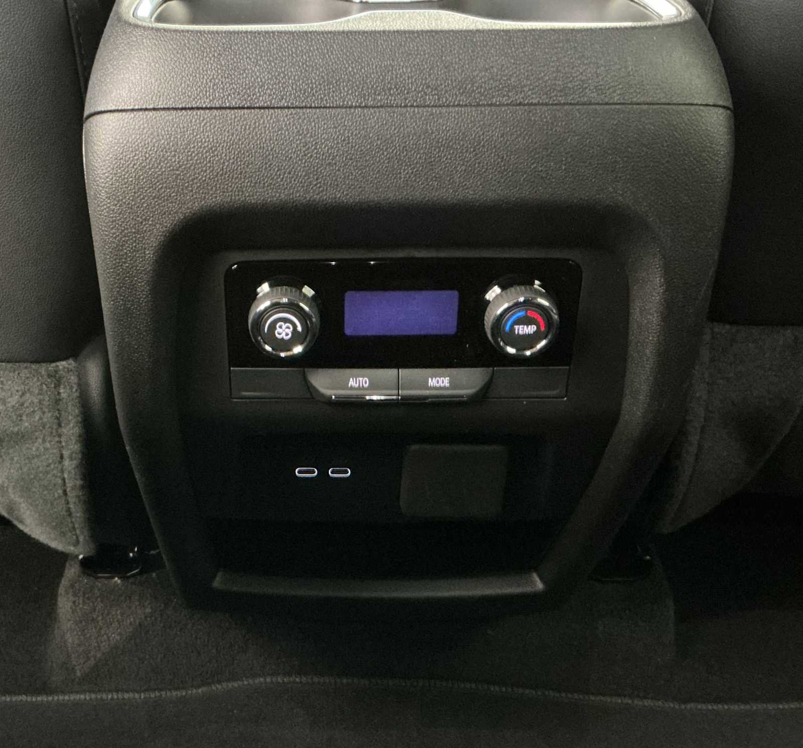 New 2026 Chevrolet Traverse Z71 w/ Enhanced Driving Package image 15