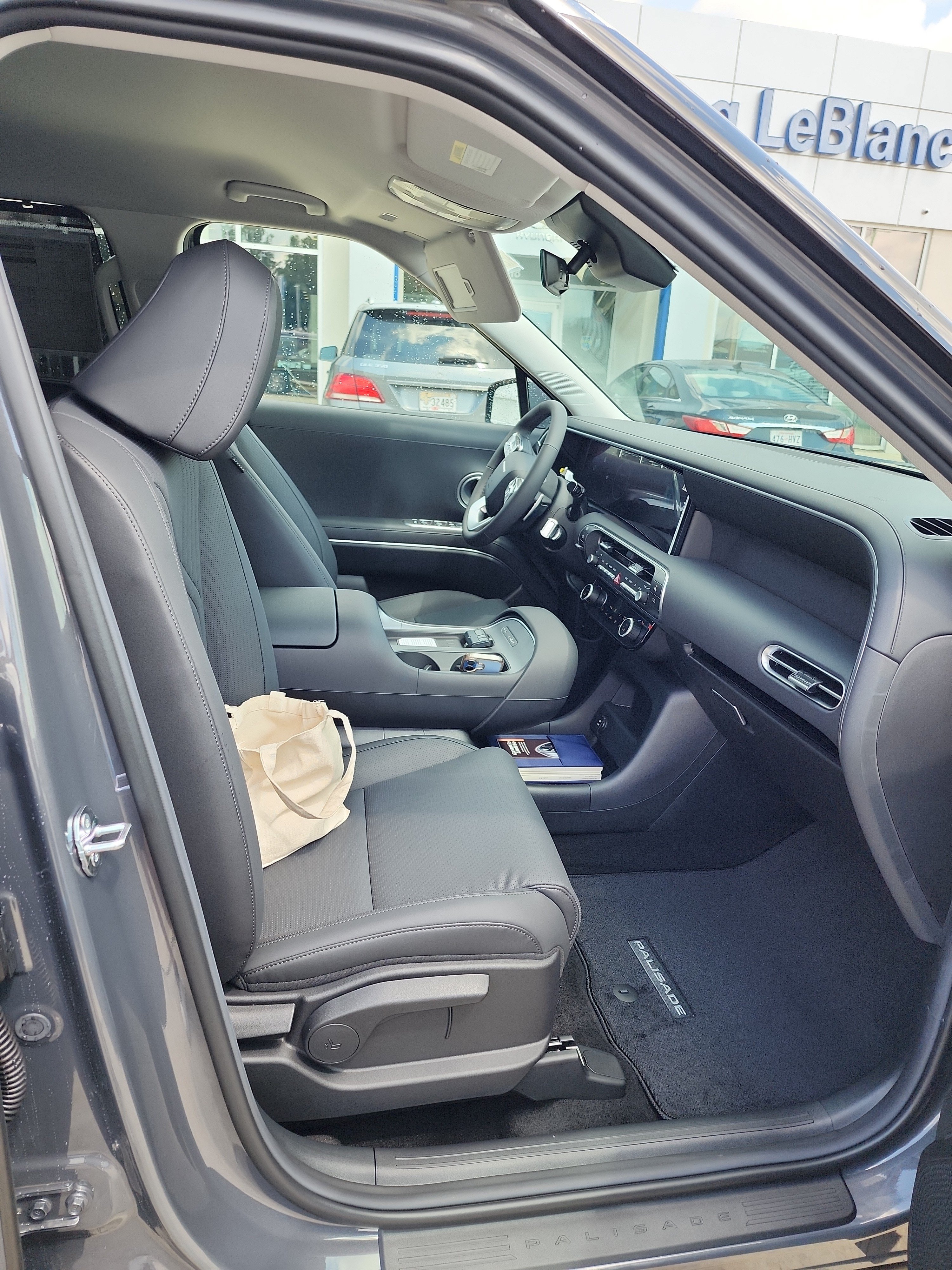 New 2027 Hyundai Palisade SEL FWD image 12