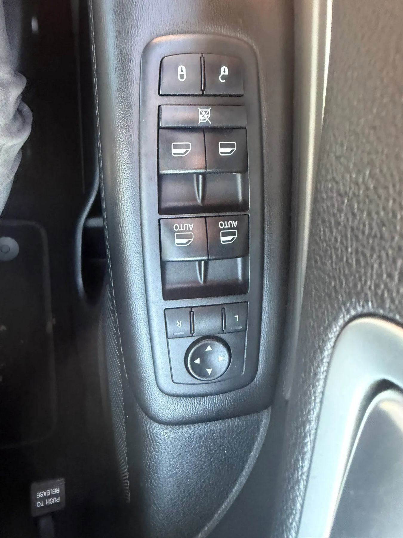 Used 2019 Dodge Durango SXT RWD image 23