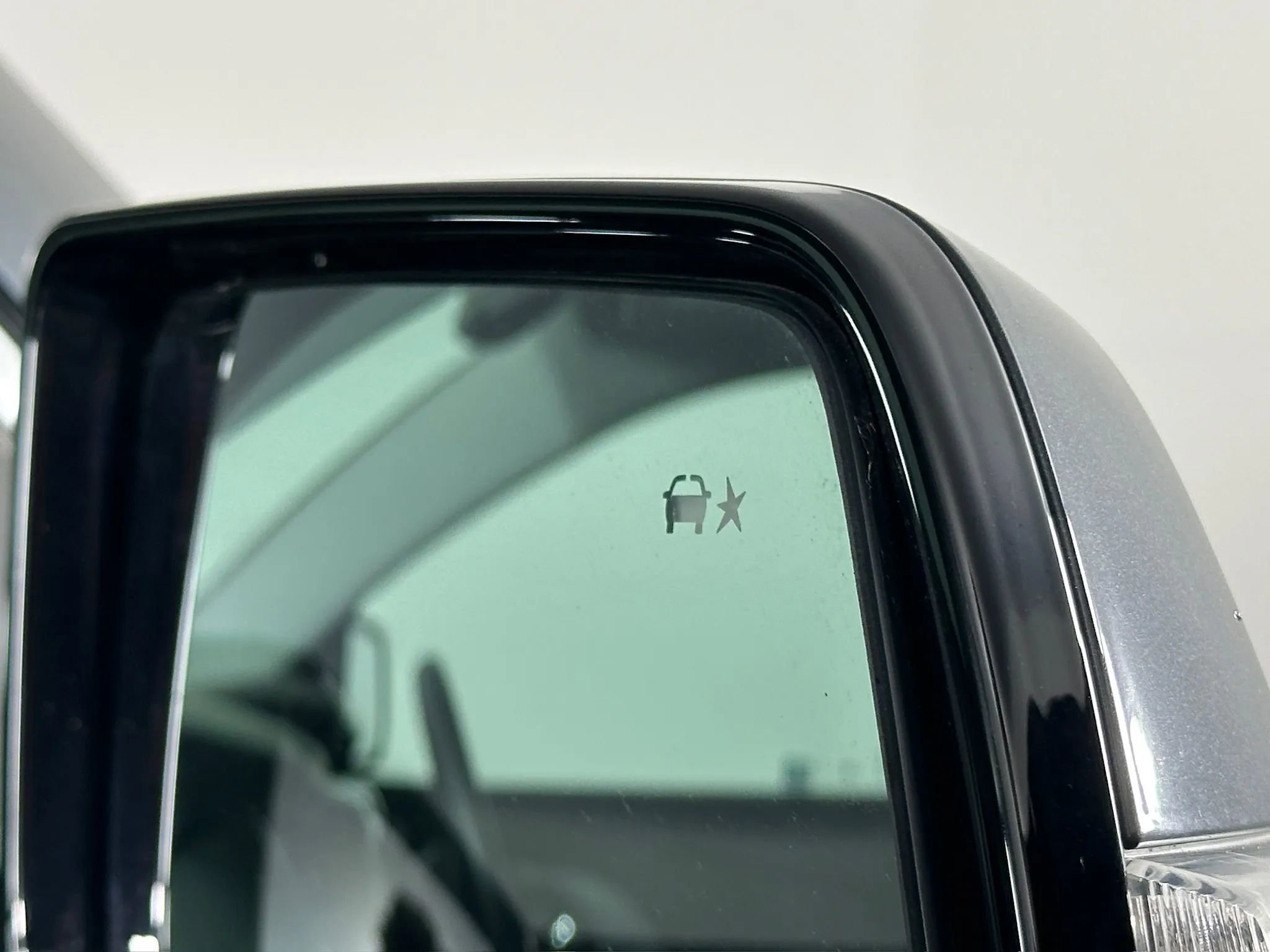 Used 2018 Chevrolet Traverse LT image 8