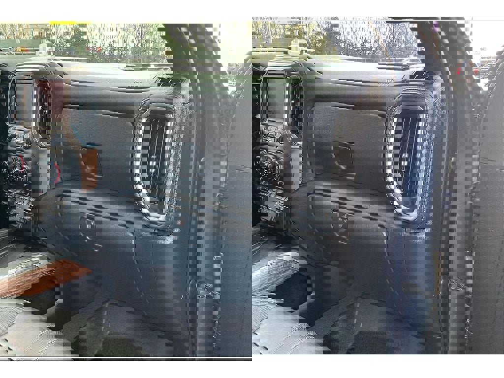 Used 2022 Chevrolet Silverado 3500 High Country w/ Z71 Off-Road Package image 18