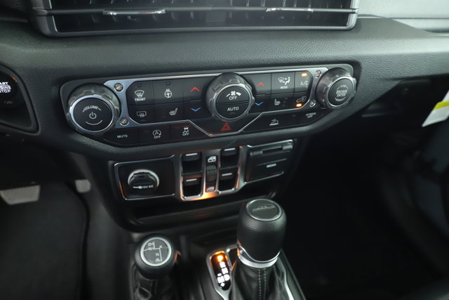 New 2025 Jeep Gladiator Sport image 15