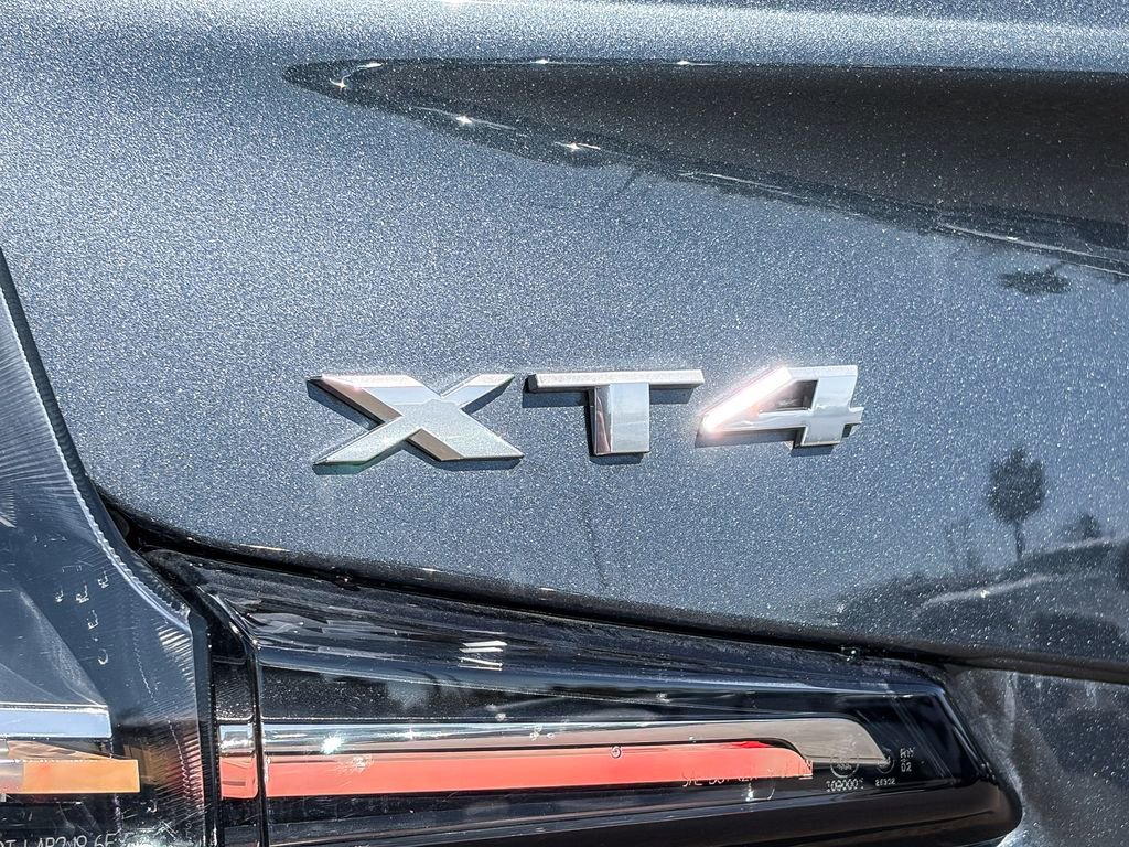 Used 2019 Cadillac XT4 Sport w/ Cold Weather Package image 9